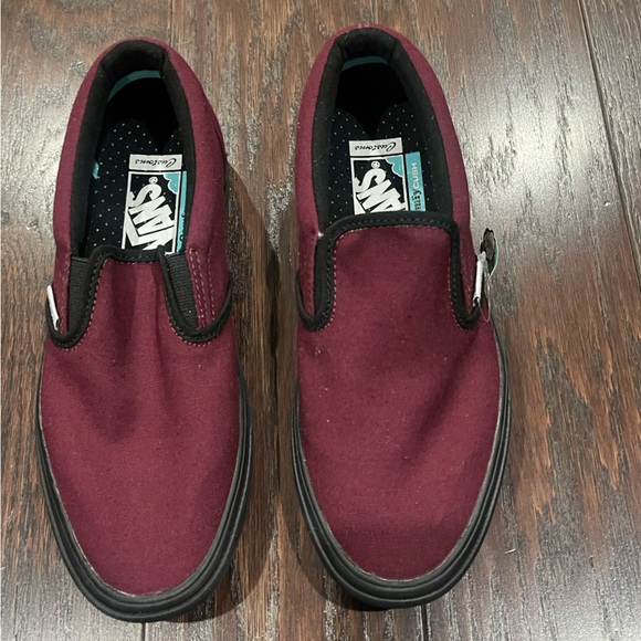 VANS Slip On Mens Size 7Black Canvas Low Top Skate Shoes Sneaker NEW